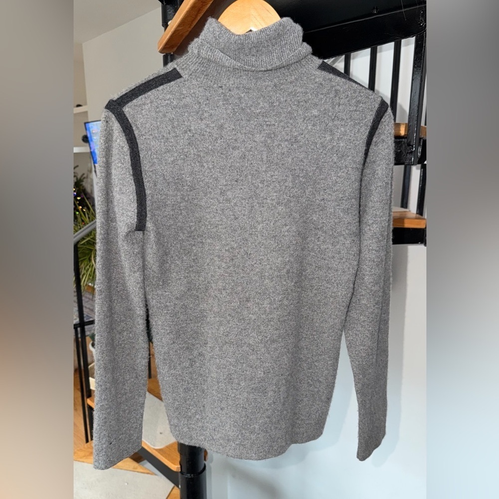 James Perse lightweight textured cashmere Gray Turtleneck sweater size Sm - Picture 2 of 8